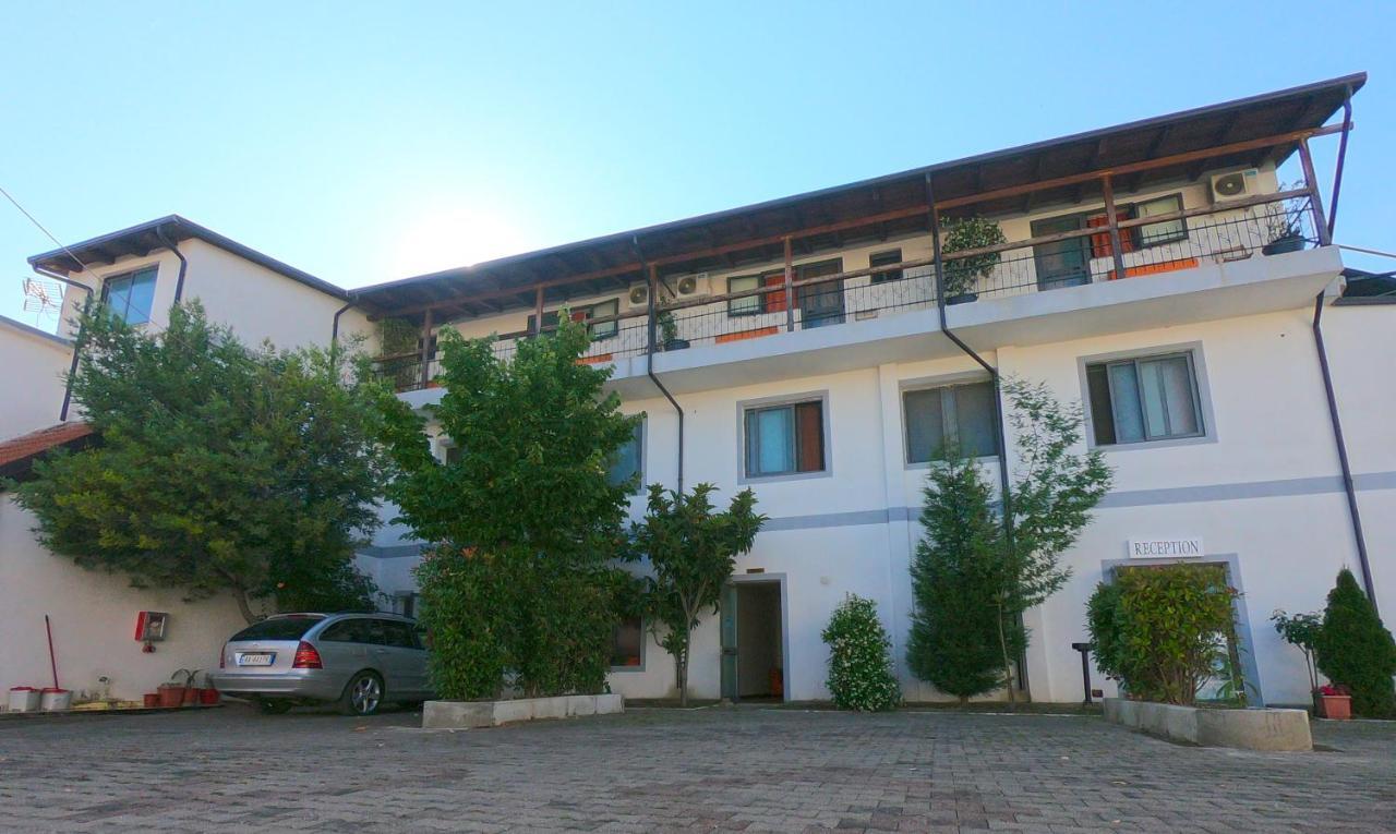 Hotel Bicaj Shkodra Exterior foto